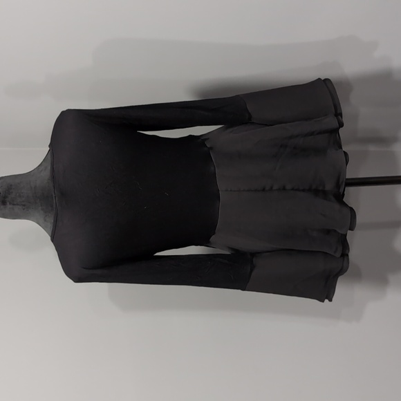 Elle XS black flowy blouse - Picture 4 of 7